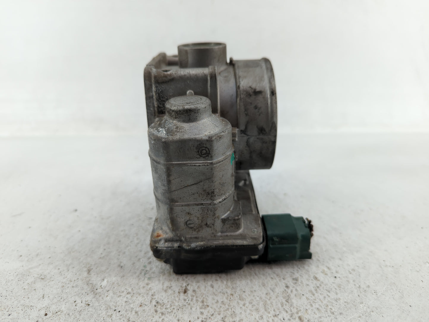 2006-2008 Infiniti M35 Throttle Body P/N:RME70-04 RME70-01 Fits Fits 2006 2007 2008 2009 OEM Used Auto Parts - Oemusedautopa