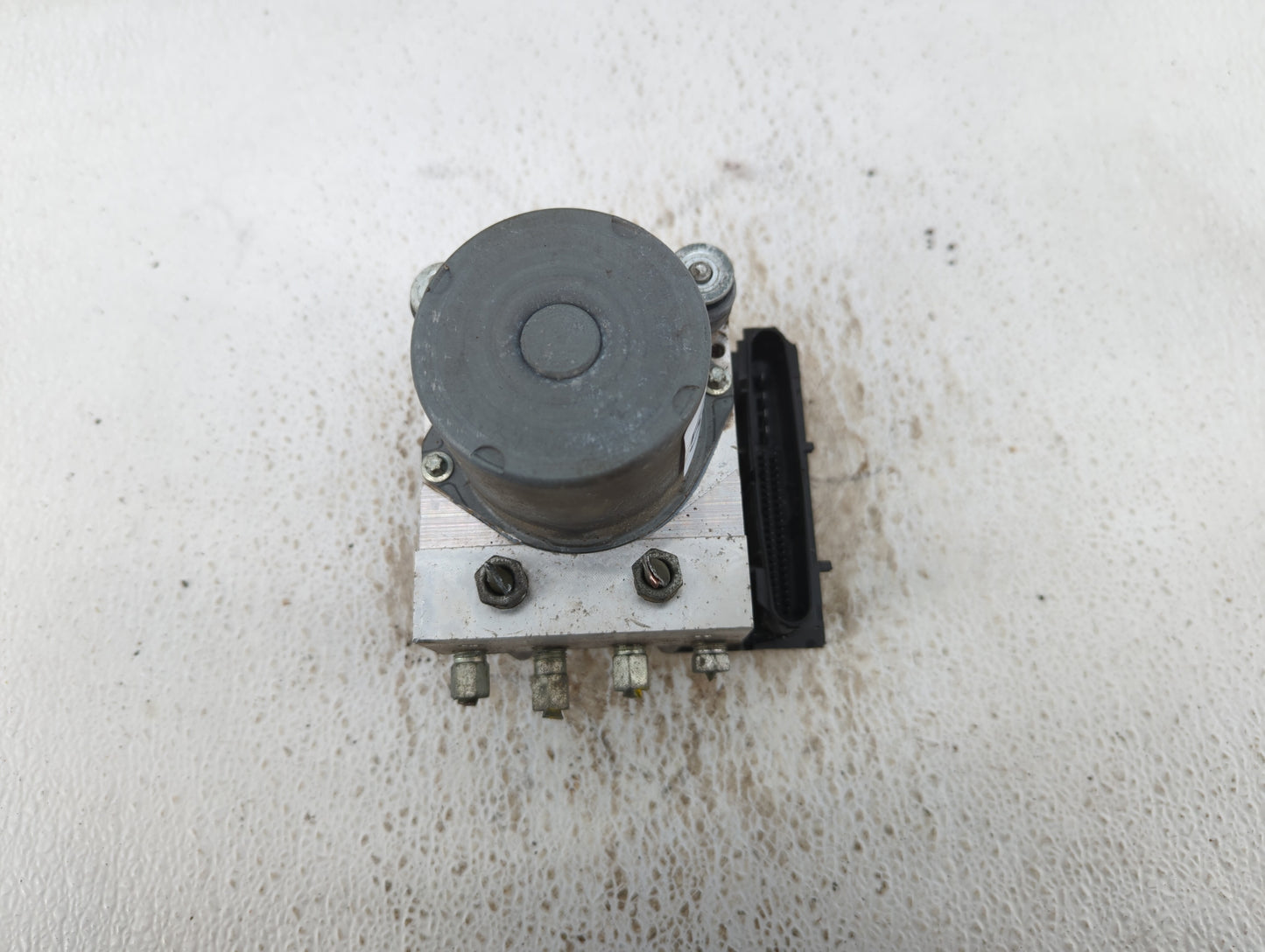 2008 Infiniti M35 ABS Pump Control Module Replacement P/N:47660 EJ80B Fits OEM Used Auto Parts - Oemusedautoparts1.com