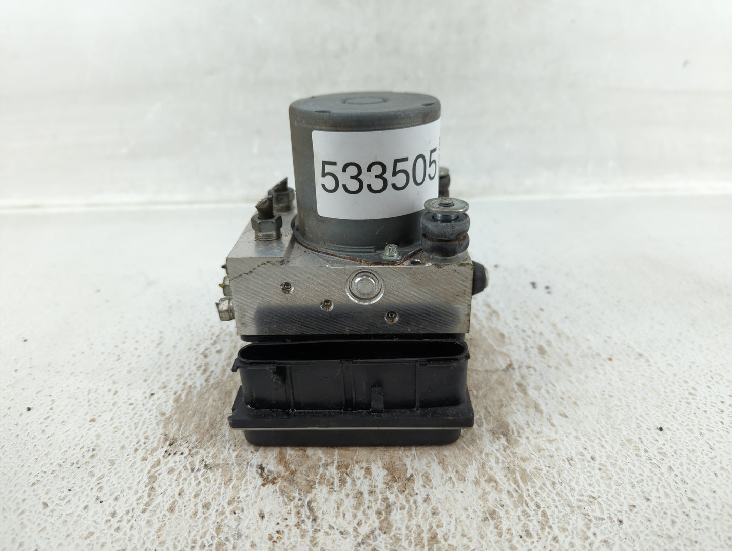 2008 Infiniti M35 ABS Pump Control Module Replacement P/N:47660 EJ80B Fits OEM Used Auto Parts - Oemusedautoparts1.com