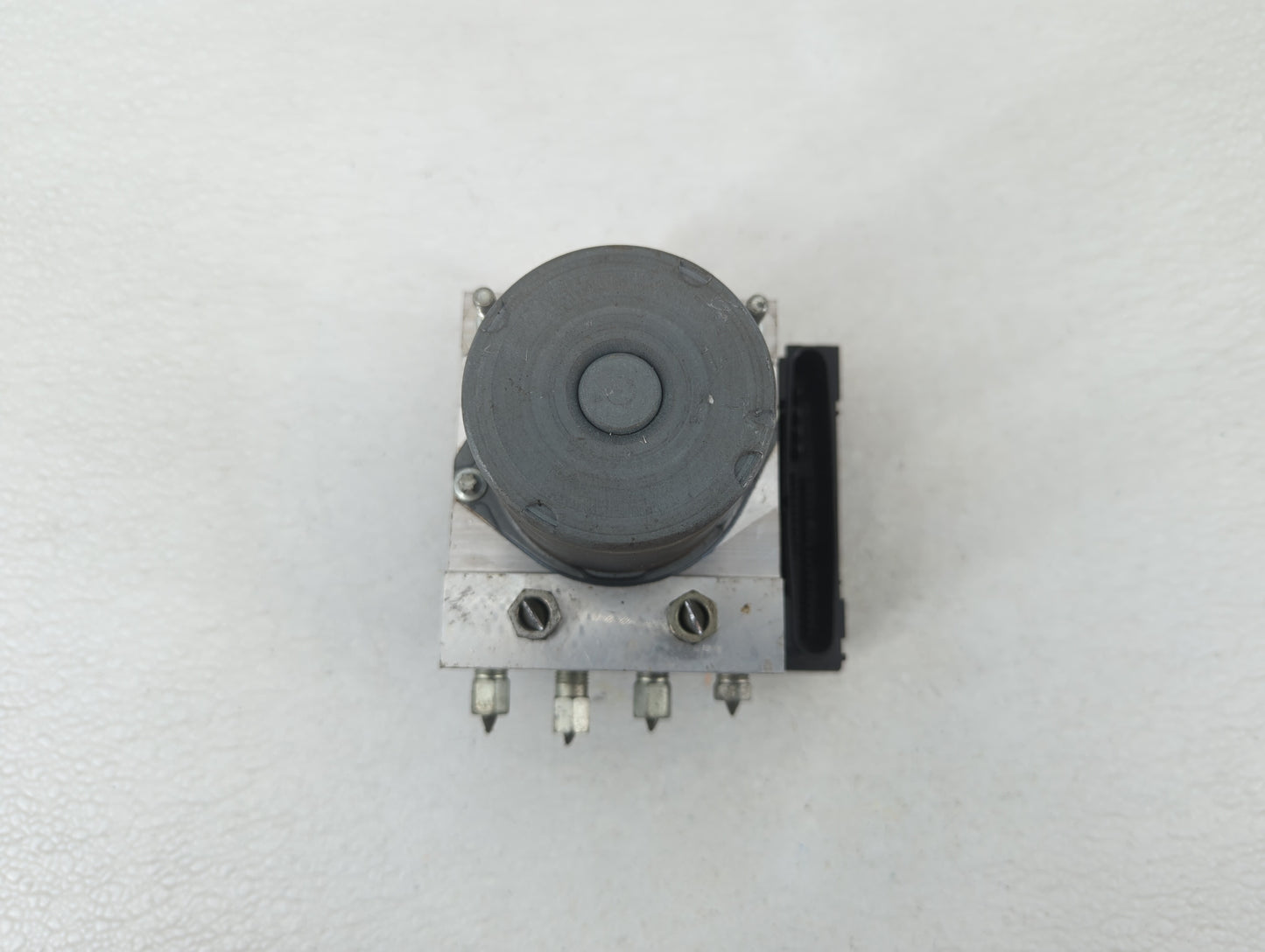 2008 Infiniti M35 ABS Pump Control Module Replacement P/N:47660 E J70B Fits OEM Used Auto Parts - Oemusedautoparts1.com