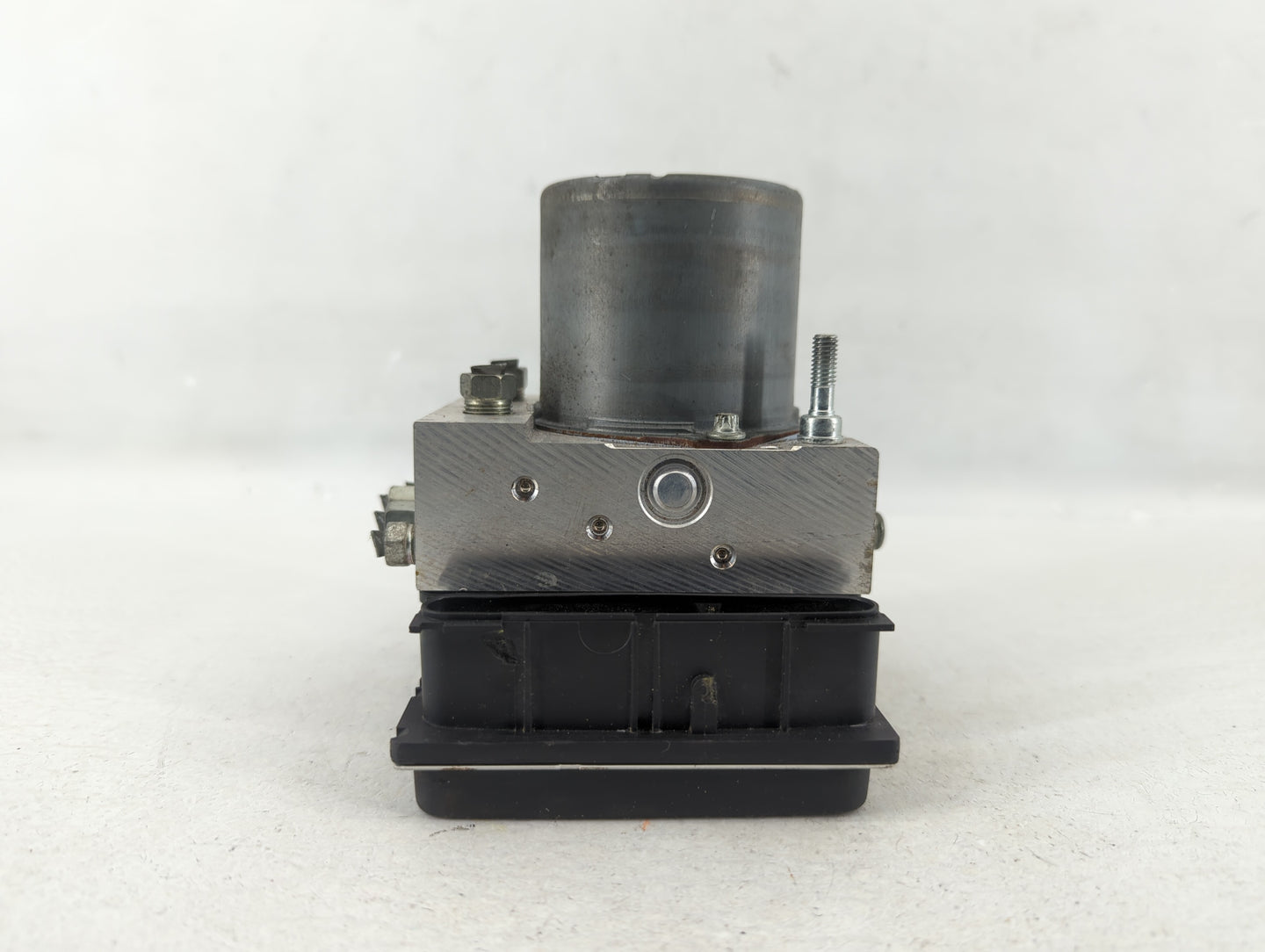 2008 Infiniti M35 ABS Pump Control Module Replacement P/N:47660 E J70B Fits OEM Used Auto Parts - Oemusedautoparts1.com