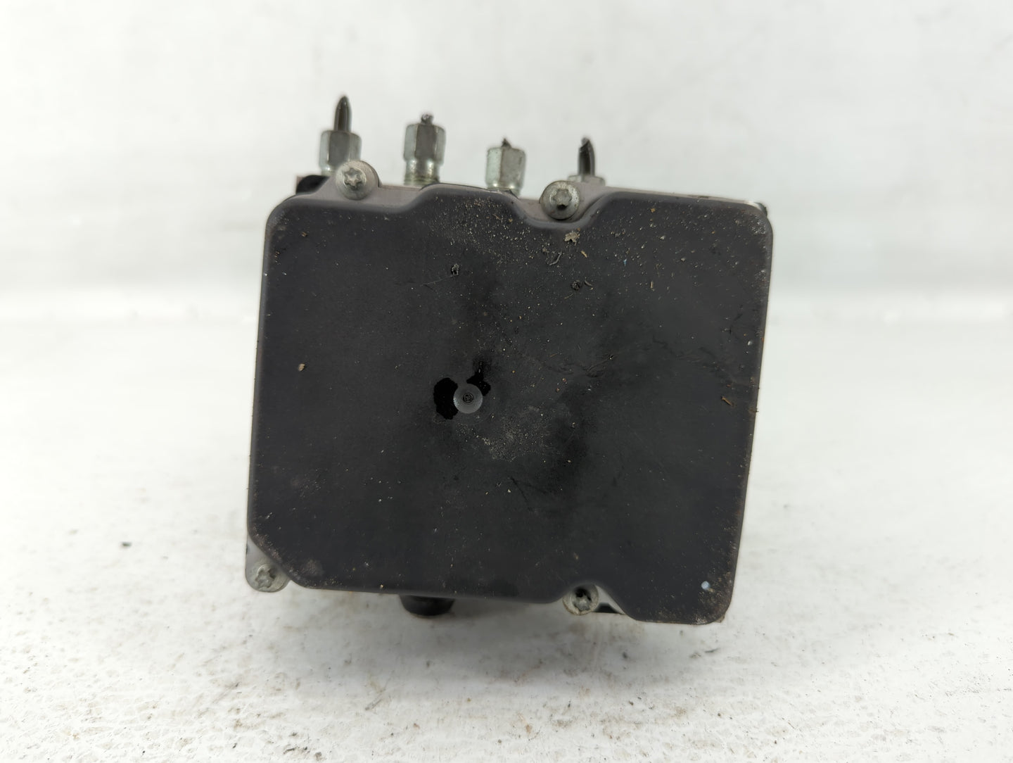 2008 Infiniti M35 ABS Pump Control Module Replacement P/N:47660 E J70B Fits OEM Used Auto Parts - Oemusedautoparts1.com