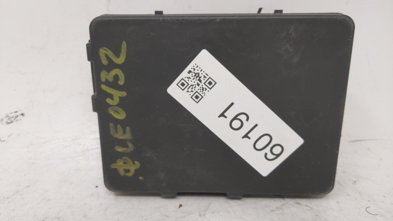 2008-2010 Infiniti Qx56 Fusebox Fuse Box Panel Relay Module P/N:284B6ZE00C Fits Fits 2008 2009 2010 2011 2012 OEM Used Auto 