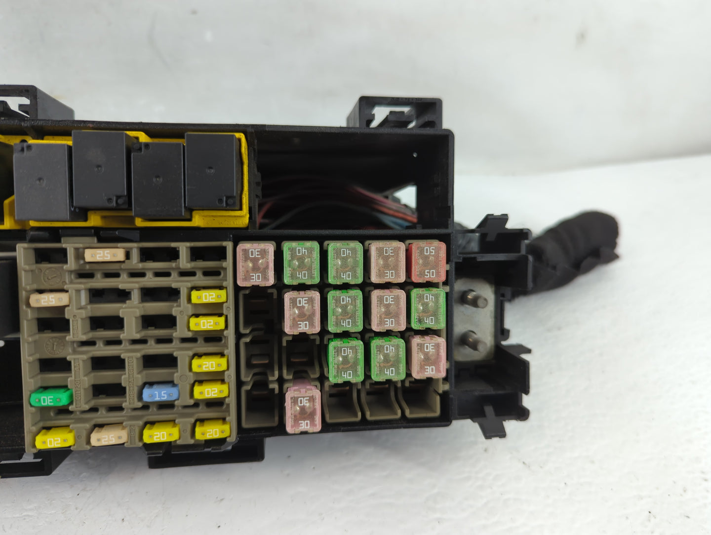 2008 Jeep Commander Fusebox Fuse Box Panel Relay Module P/N:56048417AH Fits OEM Used Auto Parts - Oemusedautoparts1.com