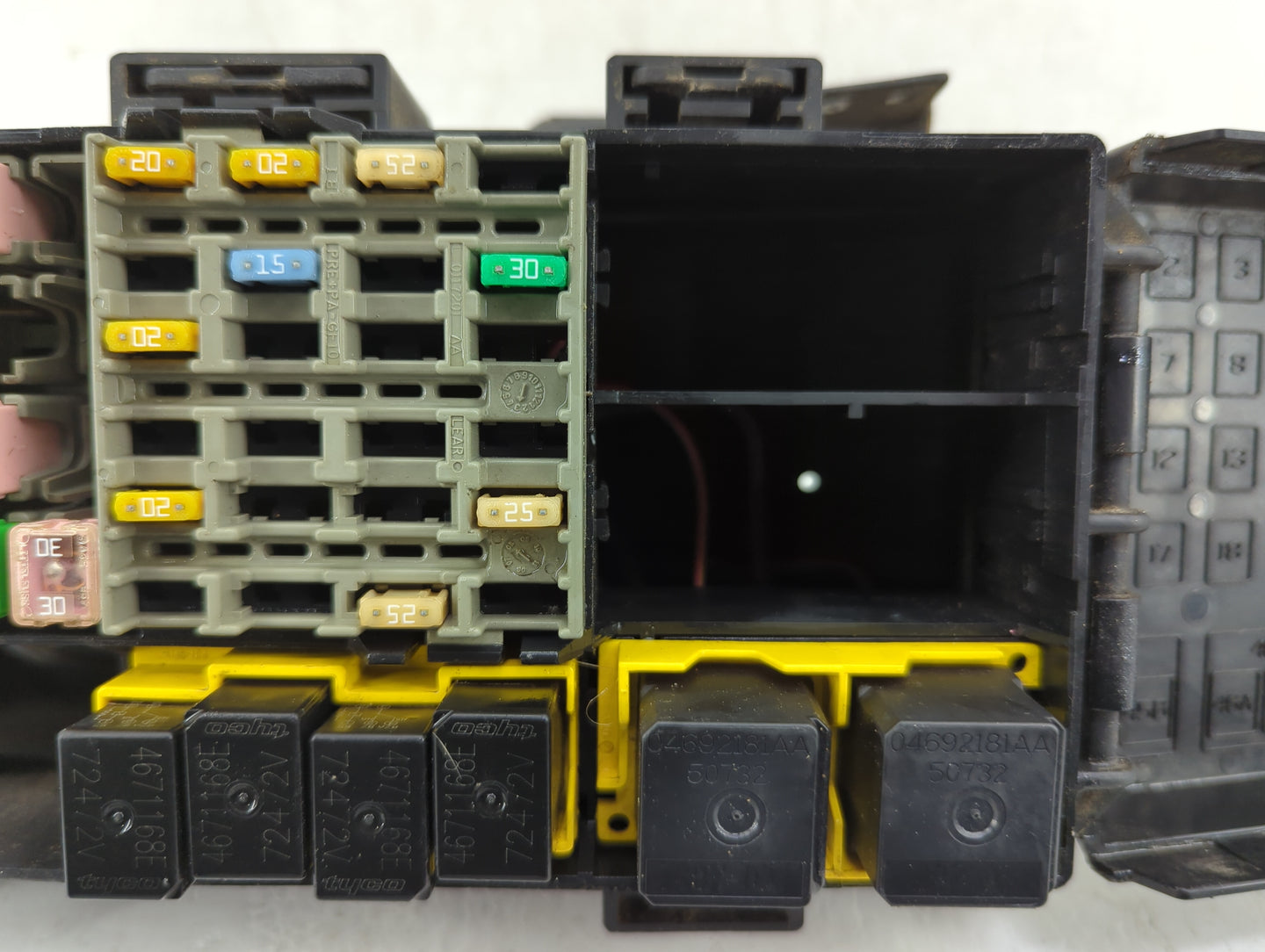 2008 Jeep Commander Fusebox Fuse Box Relay Module 56048399ag - Oemusedautoparts1.com