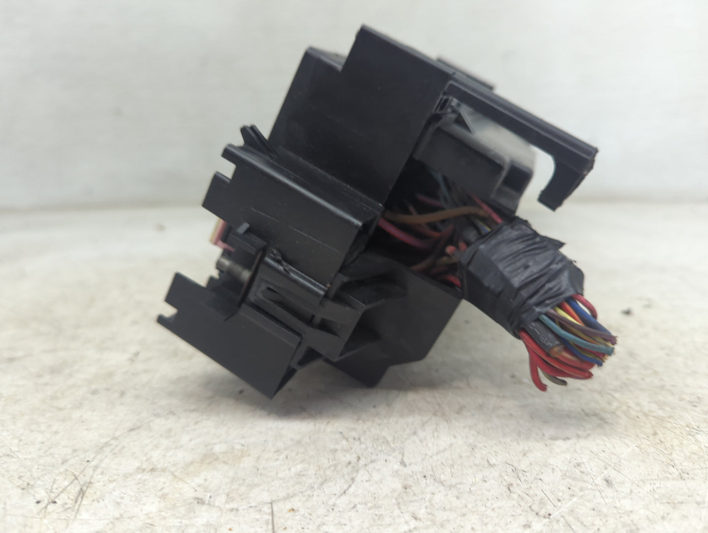 2008 Jeep Commander Fusebox Fuse Box Panel Relay Module P/N:P91305287 Fits OEM Used Auto Parts - Oemusedautoparts1.com