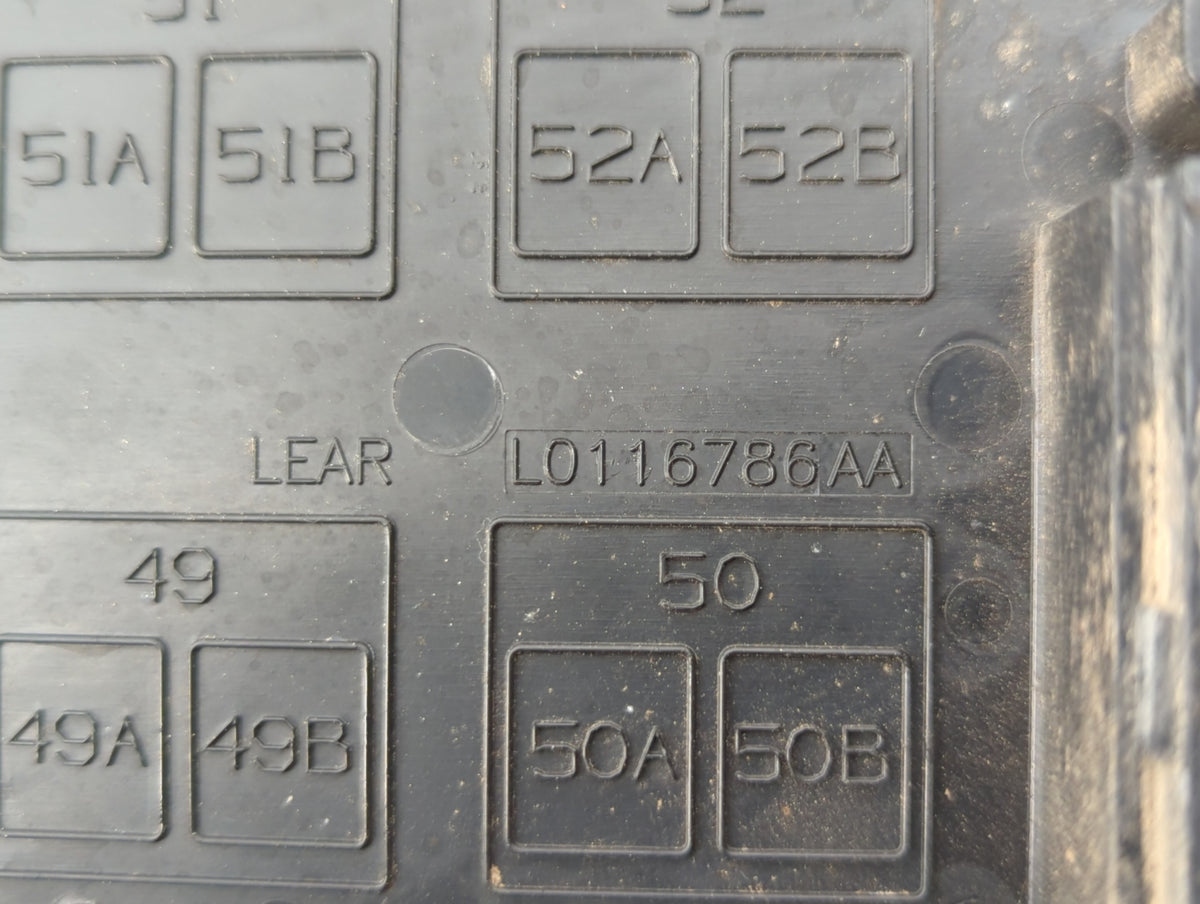 2008 Jeep Commander Fusebox Fuse Box Relay Module Tipm L0116786aa - Oemusedautoparts1.com