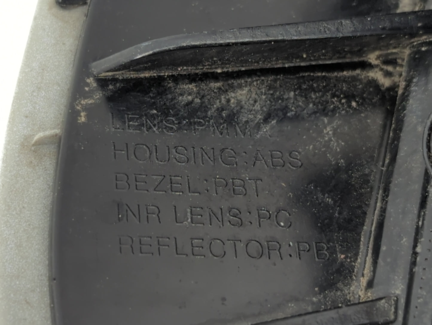 2006-2010 Jeep Commander Tail Light Assembly Driver Left OEM P/N:55396458AD 55396459AE Fits Fits 2006 2007 2008 2009 2010 OE