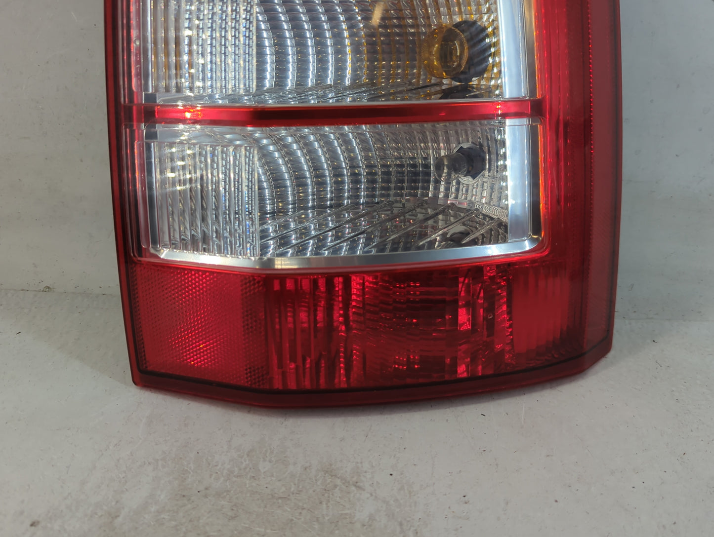 2007-2010 Jeep Compass Tail Light Assembly Passenger Right OEM Fits Fits 2007 2008 2009 2010 OEM Used Auto Parts - Oemusedau