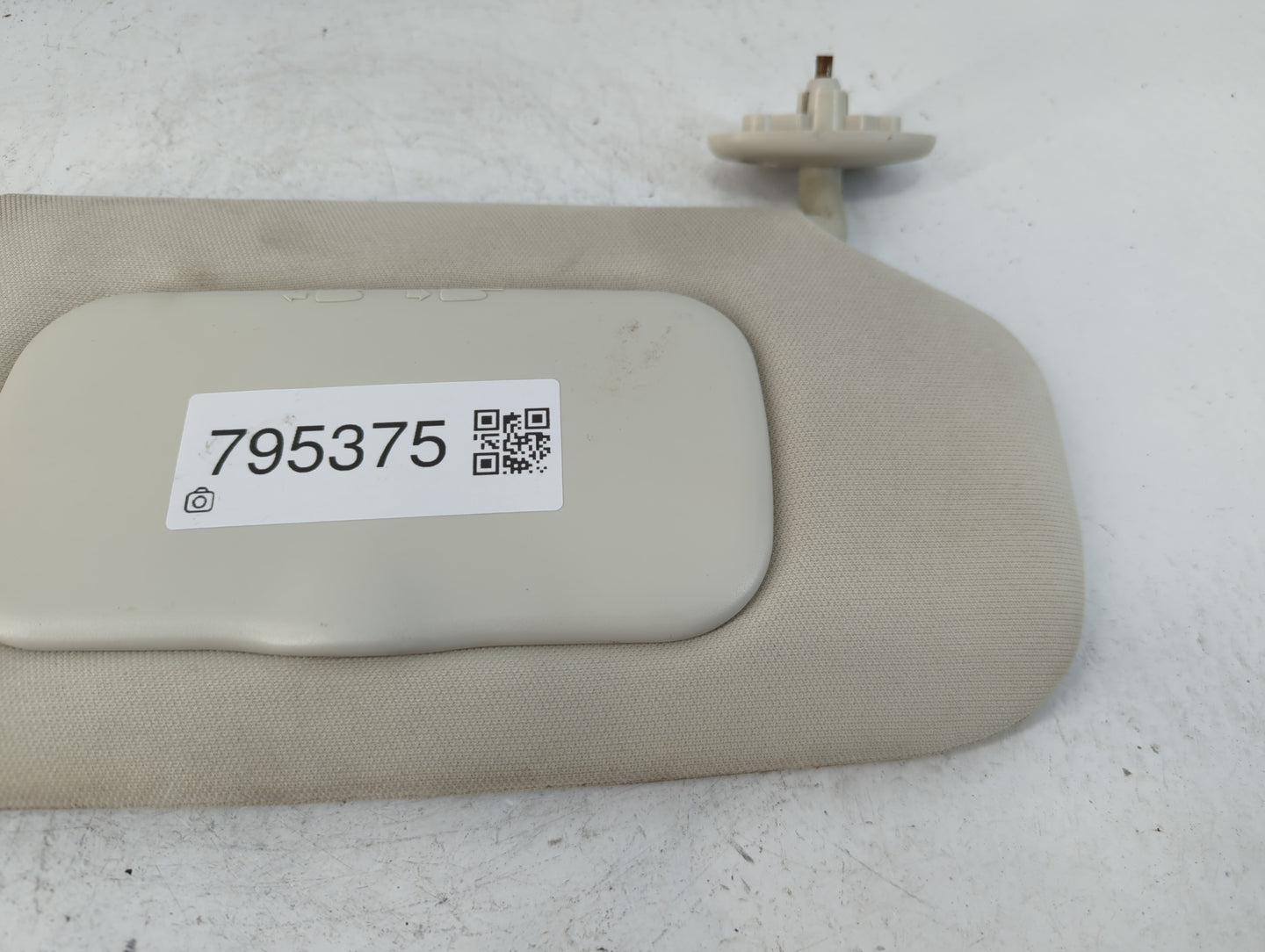 2007-2009 Jeep Compass Sun Visor Shade Replacement Passenger Right Mirror Fits Fits 2007 2008 2009 OEM Used Auto Parts - Oem