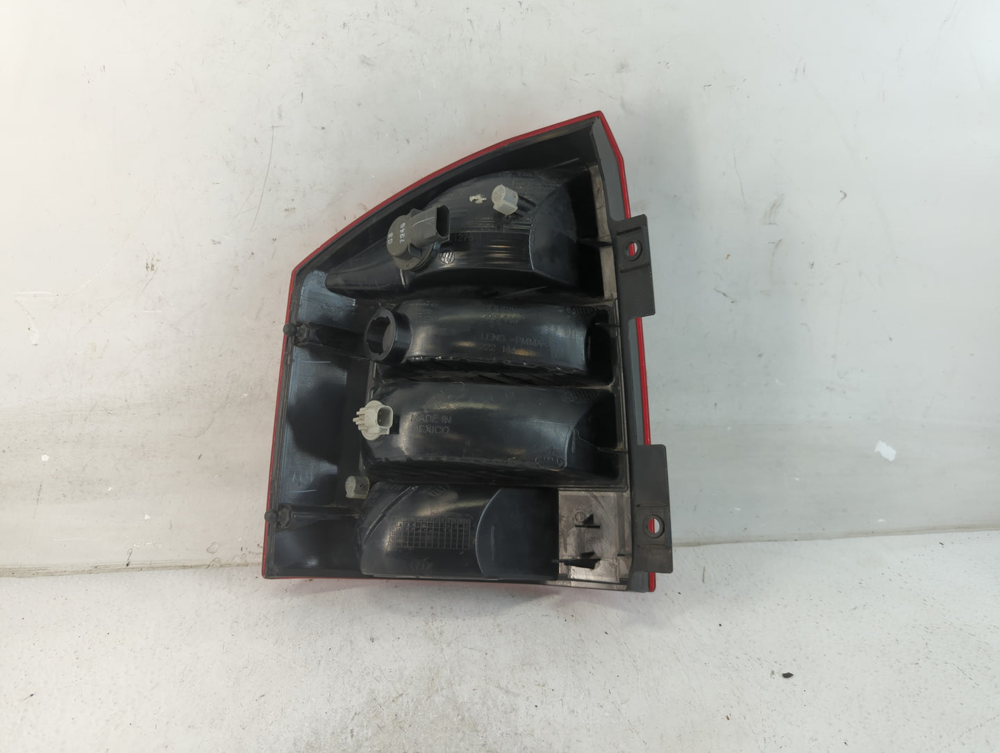 2007-2010 Jeep Compass Tail Light Assembly Passenger Right OEM Fits Fits 2007 2008 2009 2010 OEM Used Auto Parts - Oemusedau
