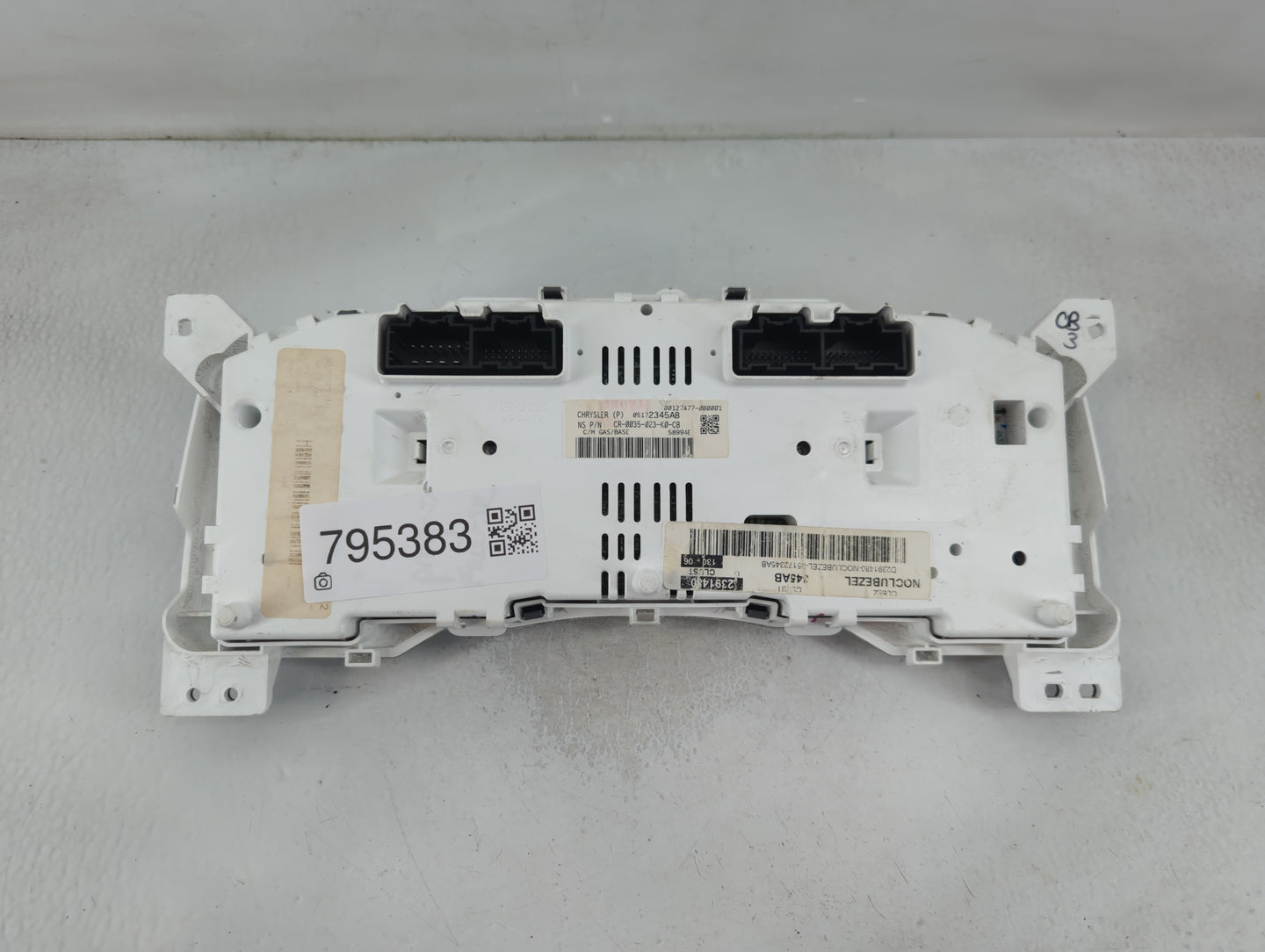 2008 Jeep Compass Instrument Cluster Speedometer Gauges P/N:CR-0035-023-K0-CB 05172345AB Fits OEM Used Auto Parts - Oemuseda