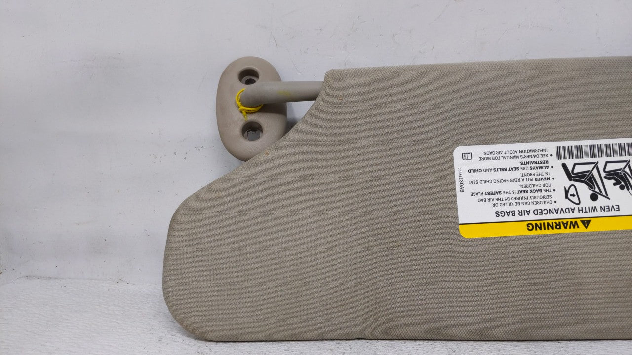 2005-2010 Jeep Grand Cherokee Sun Visor Shade Replacement Passenger Right Mirror Fits Fits 2005 2006 2007 2008 2009 2010 OEM