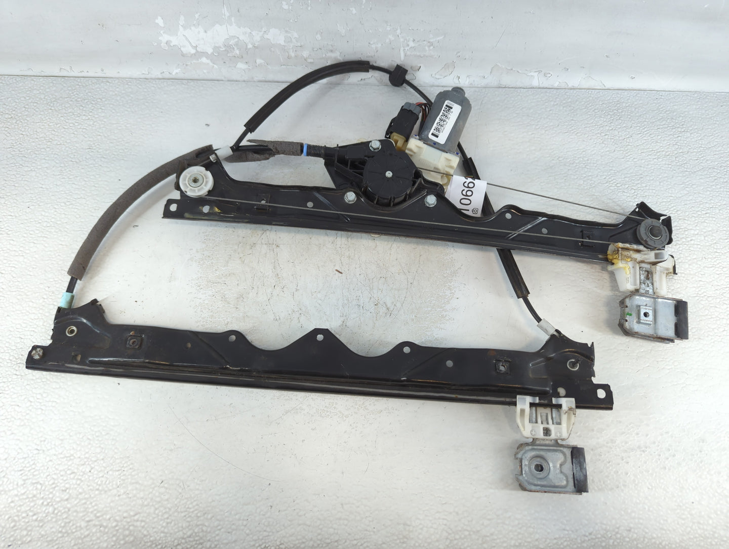 2006-2010 Jeep Grand Cherokee Driver Left Front Window Regulator - Oemusedautoparts1.com