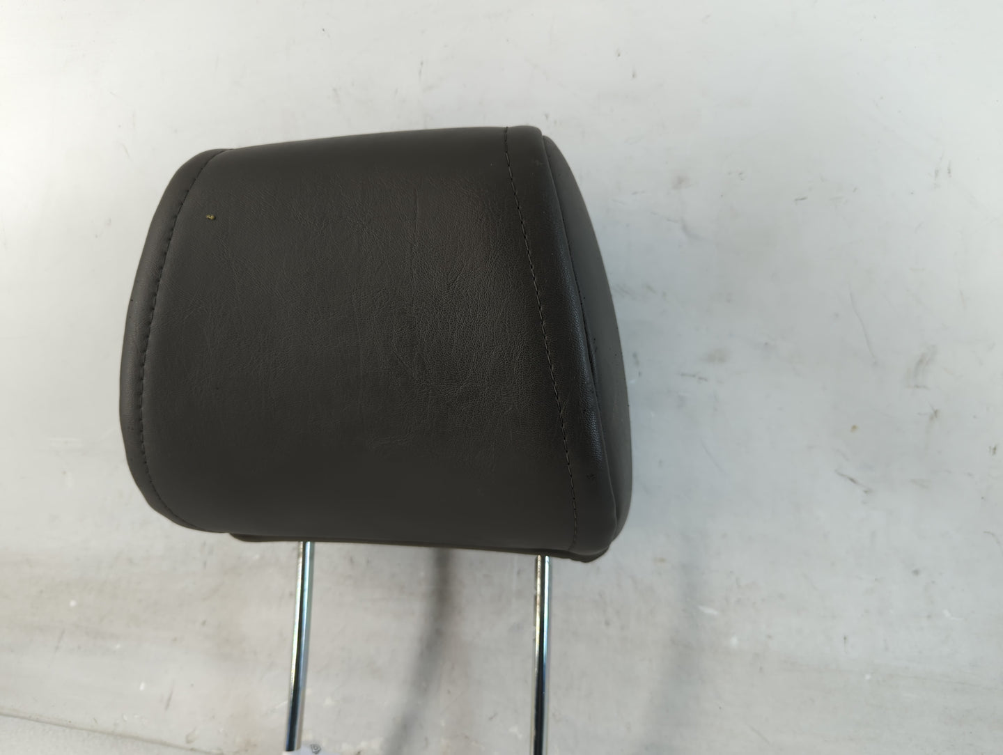 2008 Jeep Grand Cherokee Headrest Head Rest Front Driver Passenger Seat Fits OEM Used Auto Parts - Oemusedautoparts1.com