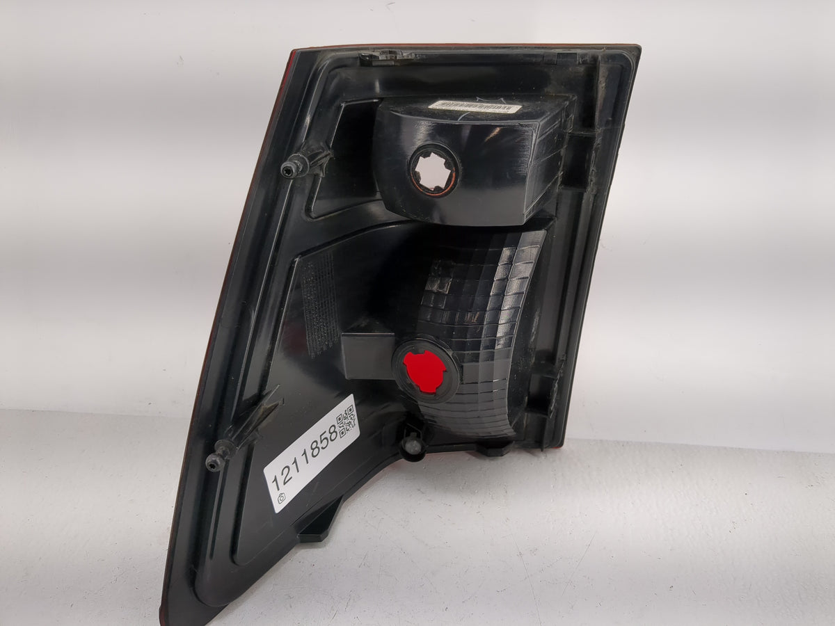 2007-2010 Jeep Grand Cherokee Tail Light Assembly Driver Left OEM P/N:55079013AC Fits Fits 2007 2008 2009 2010 OEM Used Auto