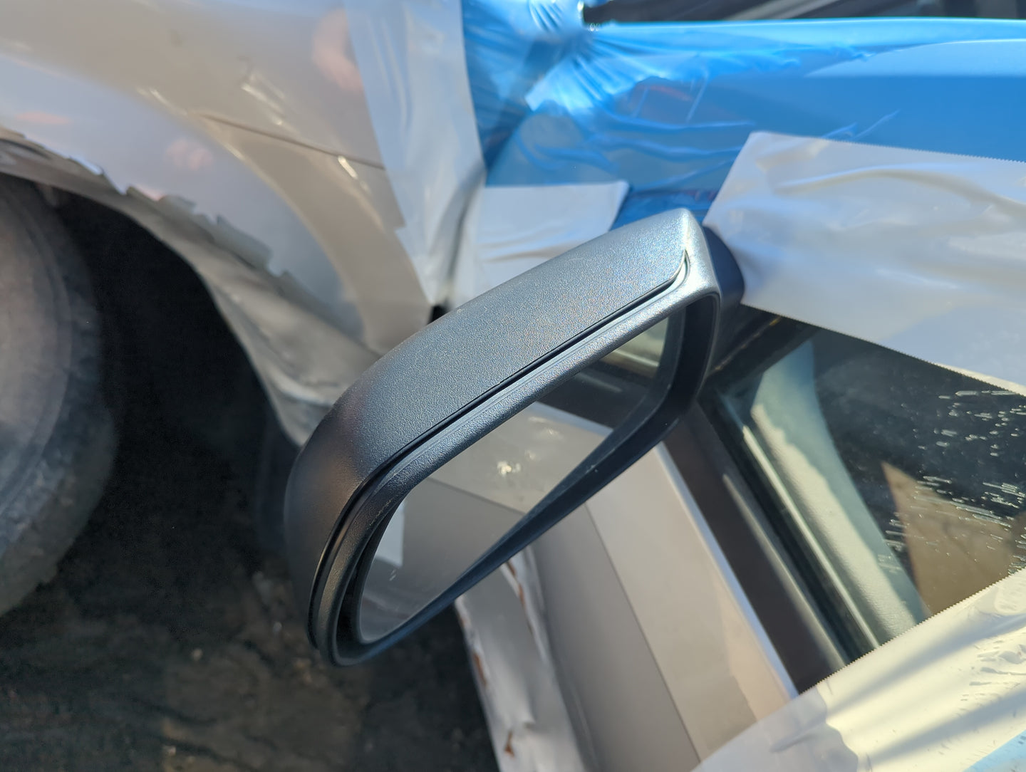 2005-2010 Jeep Grand Cherokee Driver Side View Mirror - Left Door Mirror OEM Used - Oemusedautoparts1.com