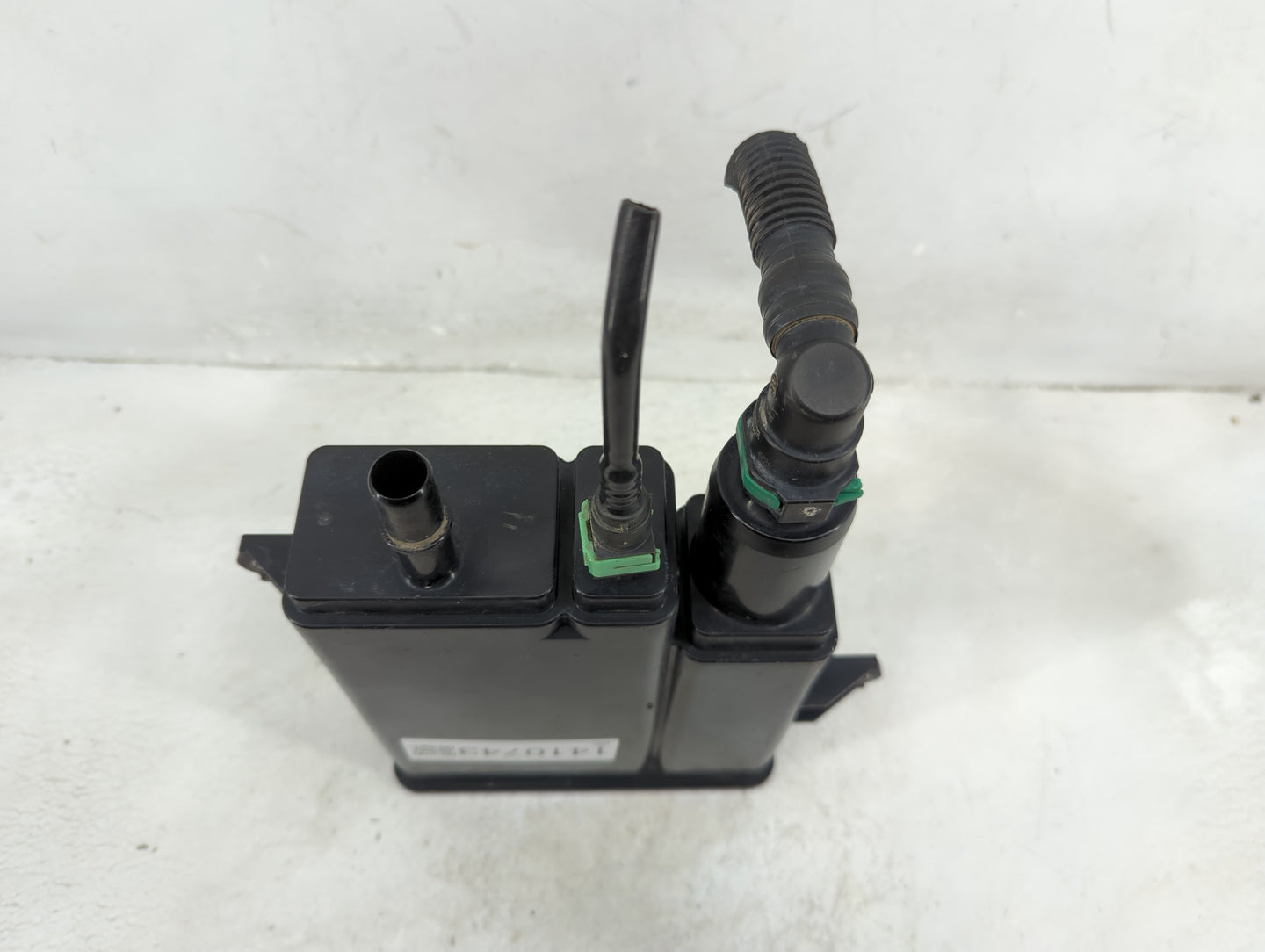 2008 Jeep Grand Cherokee Fuel Vapor Charcoal Canister 1410743 - Oemusedautoparts1.com