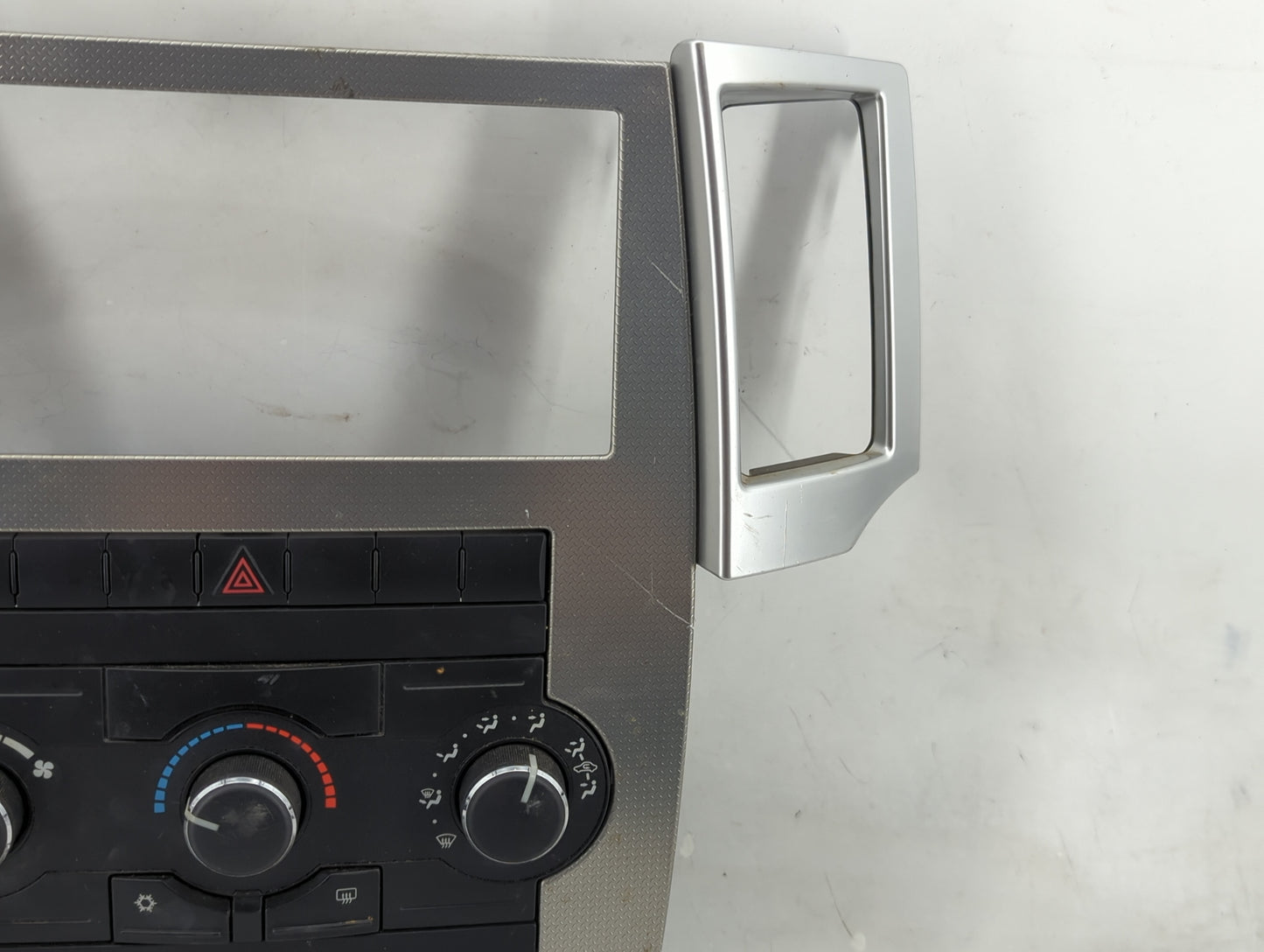 2007-2010 Jeep Grand Cherokee Climate Control Module Temperature AC/Heater Replacement P/N:P55037979AA Fits OEM Used Auto Pa