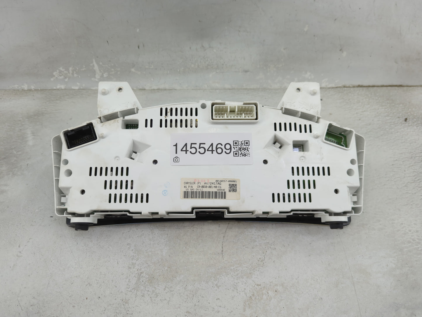2008 Jeep Grand Cherokee Instrument Cluster Speedometer Gauges P/N:58994E CR-0038-001-M0-CG, 05172417AG Miles: Fits OEM Used