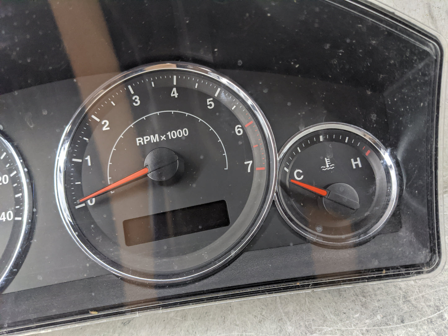 2008 Jeep Grand Cherokee Instrument Cluster Speedometer Gauges P/N:05172400AG CR-0038-052-M0-CG Miles:57K Fits OEM Used Auto