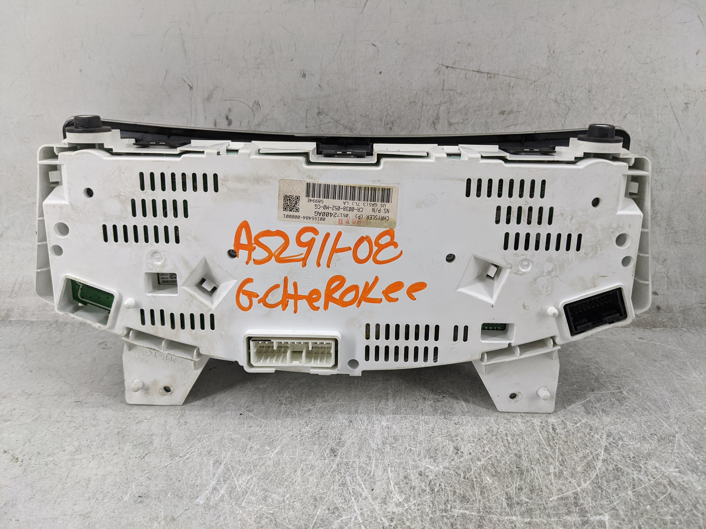 2008 Jeep Grand Cherokee Instrument Cluster Speedometer Gauges P/N:05172400AG CR-0038-052-M0-CG Miles:57K Fits OEM Used Auto