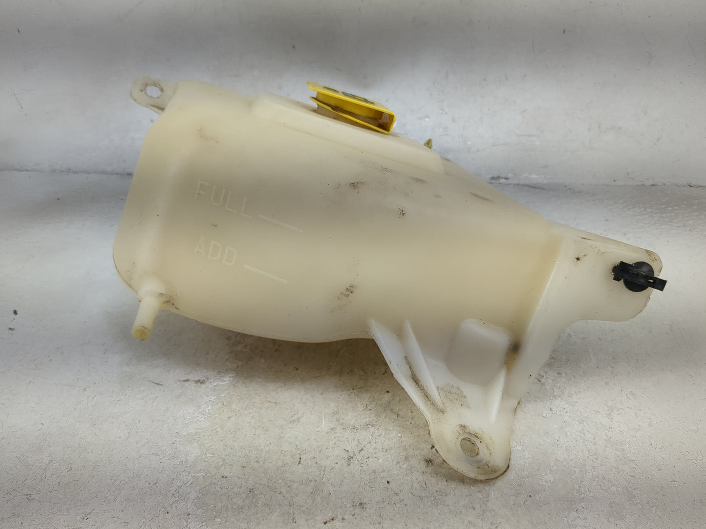 2008 Jeep Grand Cherokee Radiator Coolant Overflow Expansion Tank Bottle 1494318 - Oemusedautoparts1.com