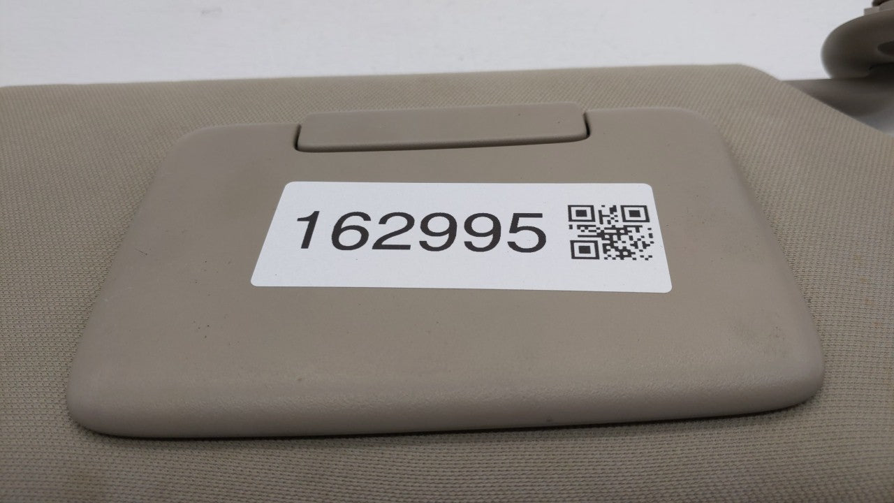 2005-2010 Jeep Grand Cherokee Sun Visor Shade Replacement Passenger Right Mirror Fits Fits 2005 2006 2007 2008 2009 2010 OEM