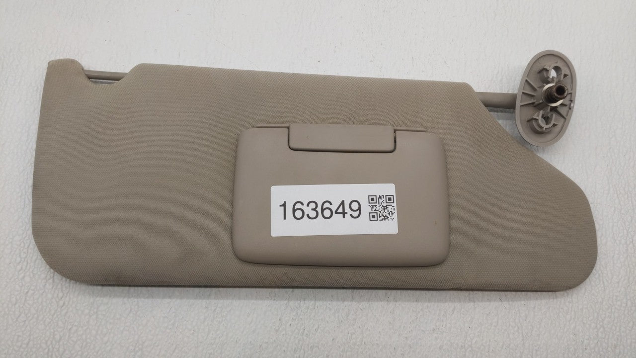 2005-2010 Jeep Grand Cherokee Sun Visor Shade Replacement Passenger Right Mirror Fits Fits 2005 2006 2007 2008 2009 2010 OEM
