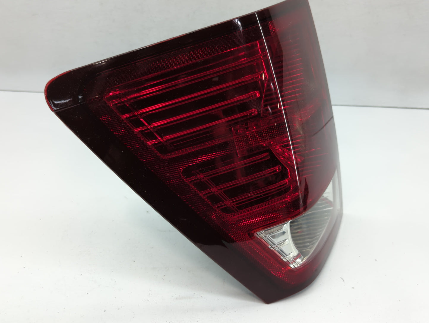 2007-2010 Jeep Grand Cherokee Tail Light Assembly Driver Left OEM P/N:55079013AB Fits Fits 2007 2008 2009 2010 OEM Used Auto
