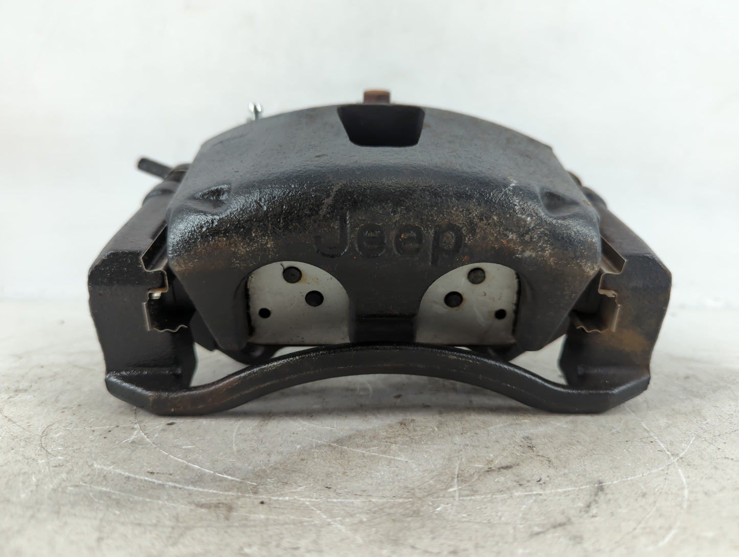 2010-2010 Jeep Grand Cherokee Front Passenger Right Brake Caliper - Oemusedautoparts1.com