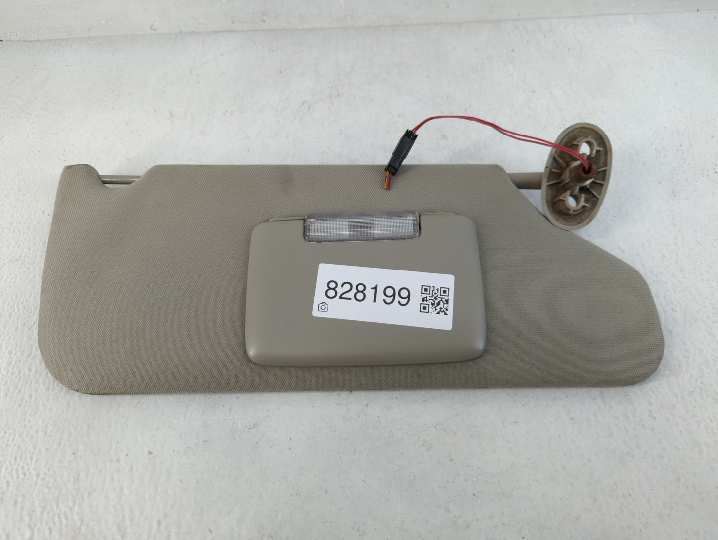 2005-2010 Jeep Grand Cherokee Sun Visor Shade Replacement Passenger Right Mirror Fits Fits 2005 2006 2007 2008 2009 2010 OEM