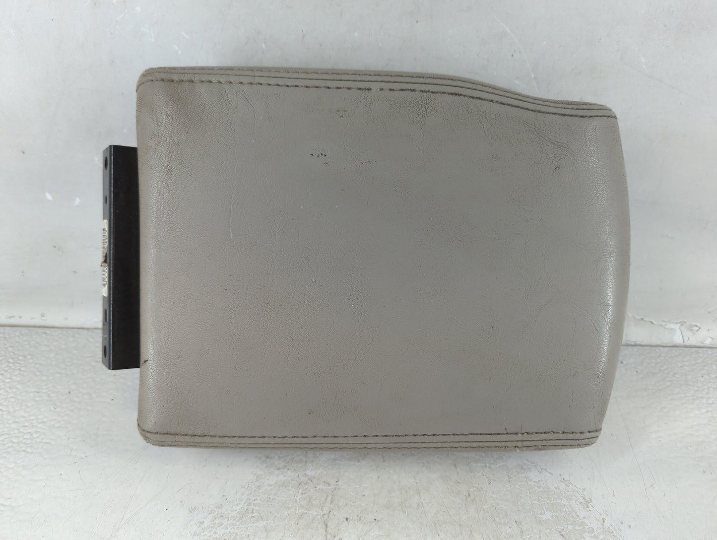 2005-2010 Jeep Grand Cherokee Center Console Armrest Cover Lid Fits Fits 2005 2006 2007 2008 2009 2010 OEM Used Auto Parts -