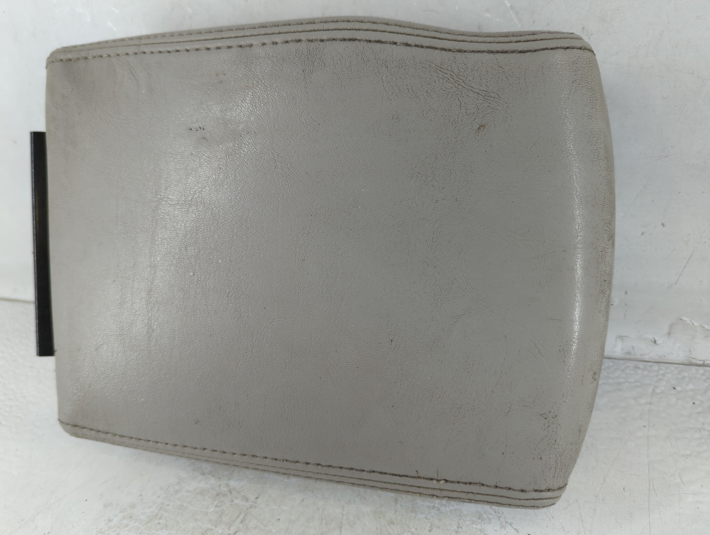 2005-2010 Jeep Grand Cherokee Center Console Armrest Cover Lid Fits Fits 2005 2006 2007 2008 2009 2010 OEM Used Auto Parts -