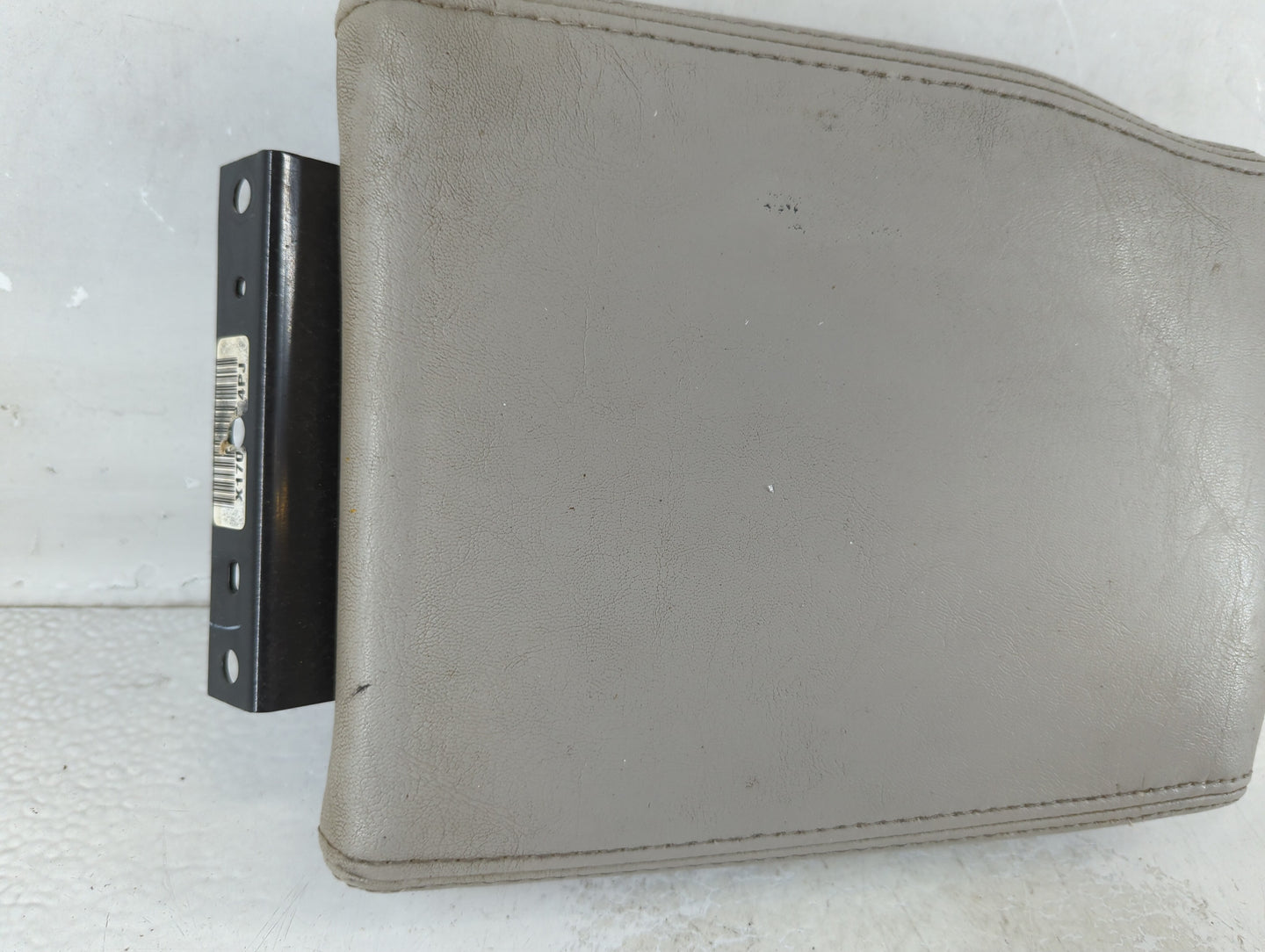 2005-2010 Jeep Grand Cherokee Center Console Armrest Cover Lid Fits Fits 2005 2006 2007 2008 2009 2010 OEM Used Auto Parts -