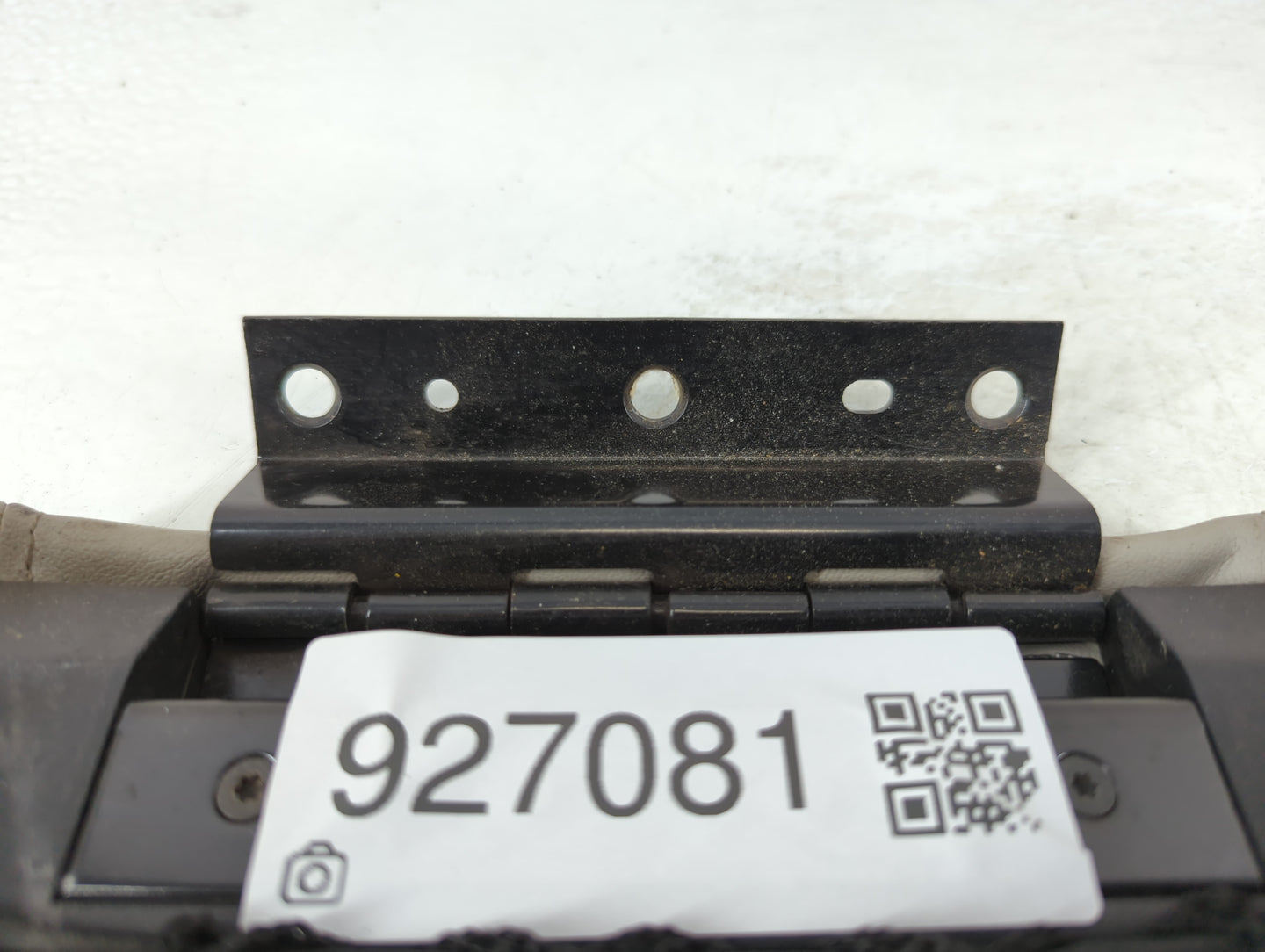 2005-2010 Jeep Grand Cherokee Center Console Armrest Cover Lid Fits Fits 2005 2006 2007 2008 2009 2010 OEM Used Auto Parts -