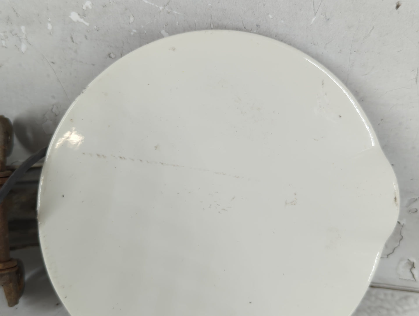 2008 Jeep Grand Cherokee Fuel Tank Door Lid Gas Tank White - Oemusedautoparts1.com