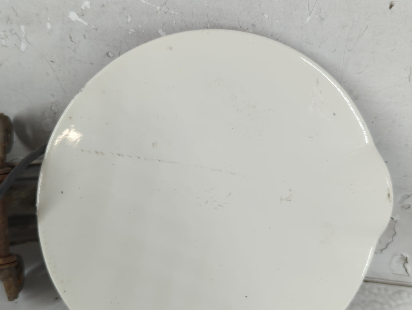 2008 Jeep Grand Cherokee Fuel Tank Door Lid Gas Tank White - Oemusedautoparts1.com