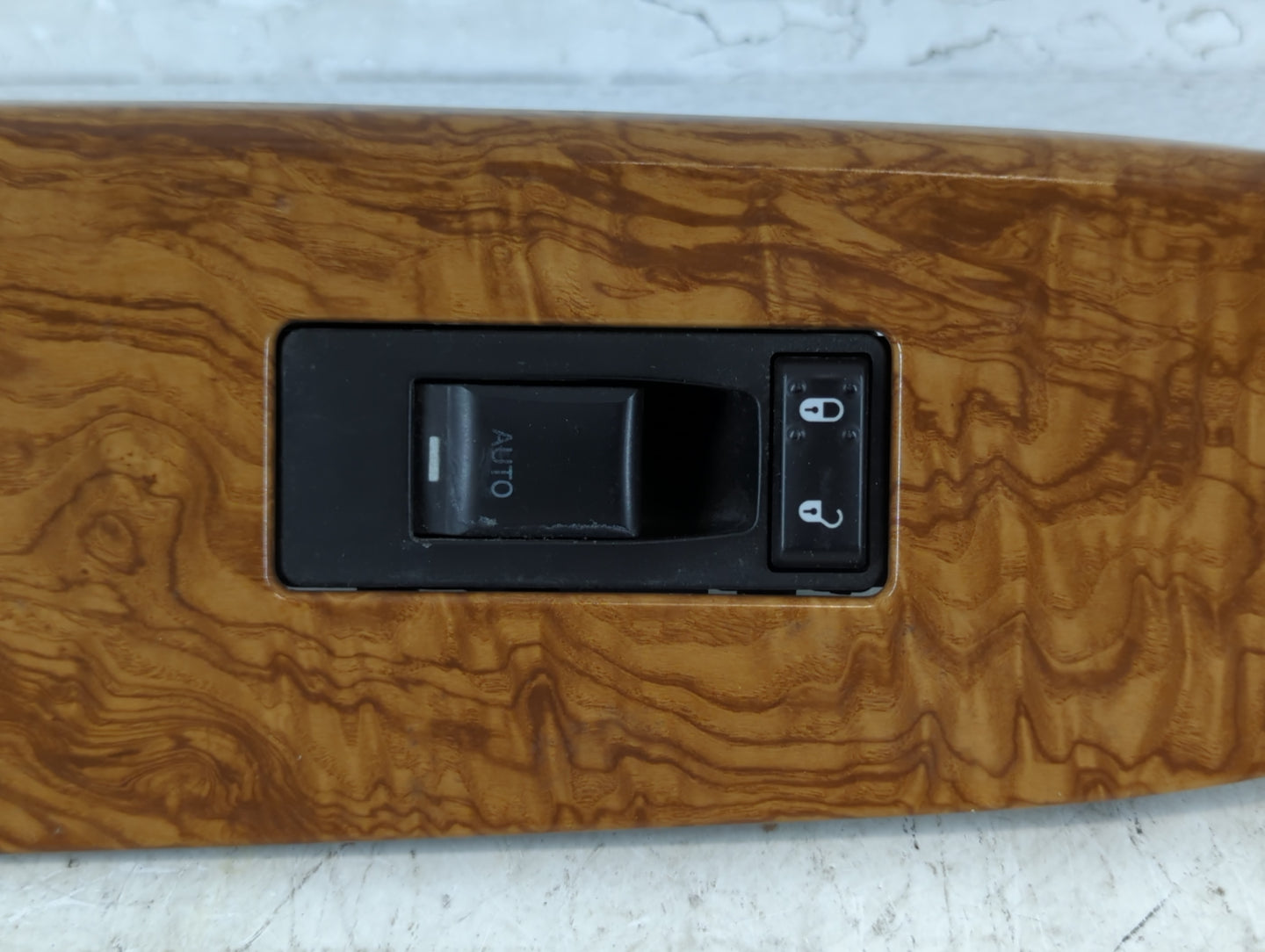 2008 Jeep Grand Cherokee Passenger Right Power Window Switch - Oemusedautoparts1.com