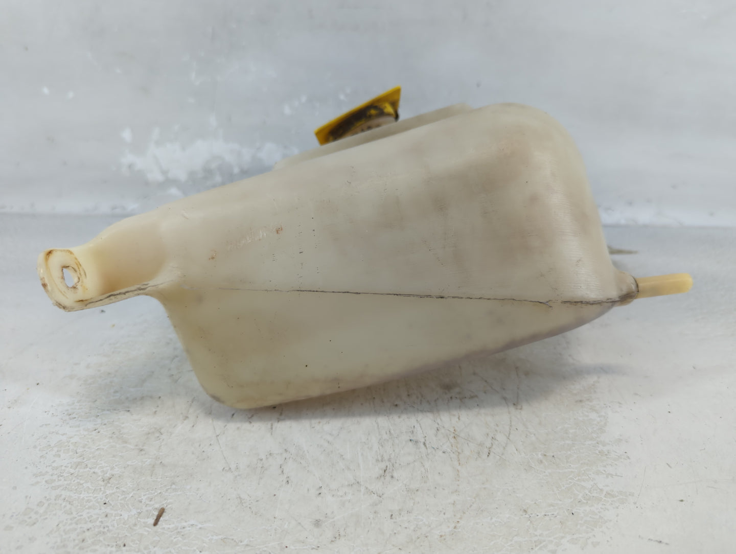 2008 Jeep Grand Cherokee Radiator Coolant Overflow Expansion Tank Bottle 927132 - Oemusedautoparts1.com