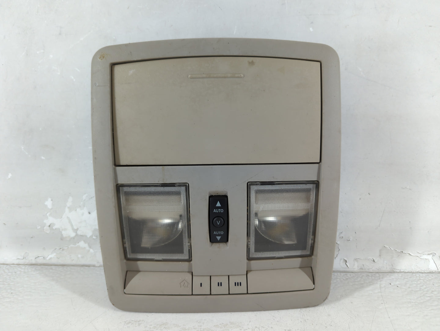 2005-2010 Jeep Grand Cherokee Overhead Roof Console Interior Dome Light - Oemusedautoparts1.com