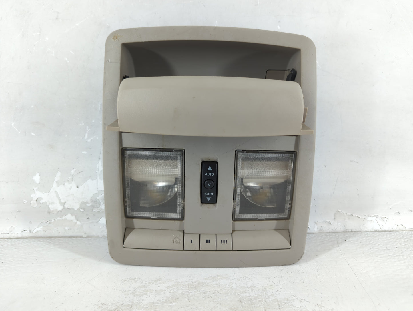 2005-2010 Jeep Grand Cherokee Overhead Roof Console Interior Dome Light - Oemusedautoparts1.com
