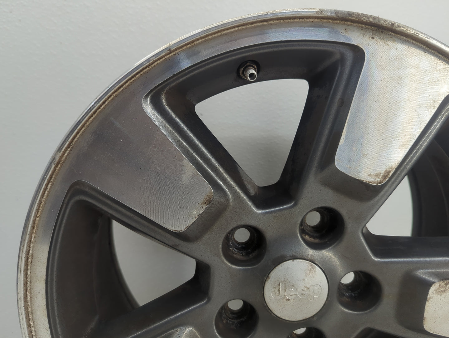 2008-2011 Jeep Liberty Oem Wheel Rim 1055176 - Oemusedautoparts1.com