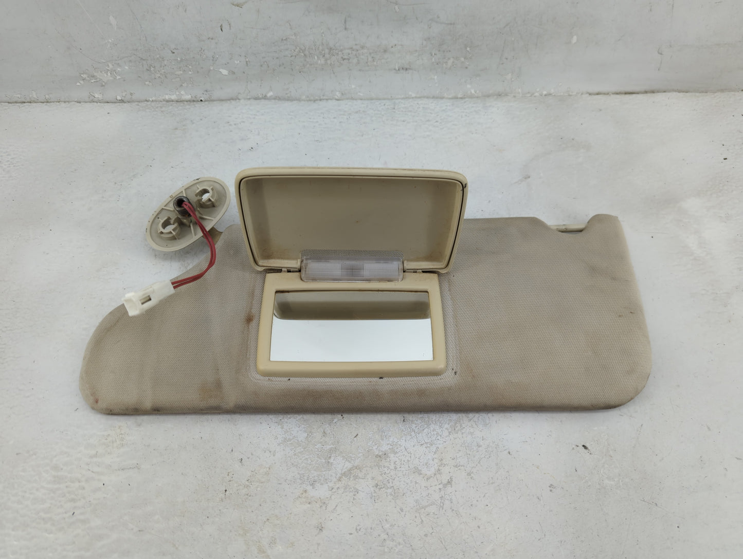 2008-2012 Jeep Liberty Sun Visor Shade Replacement Passenger Right Mirror Fits Fits 2008 2009 2010 2011 2012 OEM Used Auto P