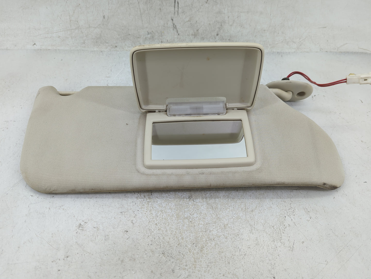 2008-2012 Jeep Liberty Sun Visor Shade Replacement Driver Left Mirror Fits Fits 2008 2009 2010 2011 2012 OEM Used Auto Parts