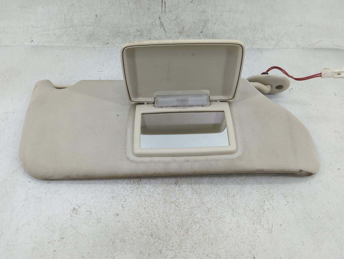 2008-2012 Jeep Liberty Sun Visor Shade Replacement Driver Left Mirror Fits Fits 2008 2009 2010 2011 2012 OEM Used Auto Parts