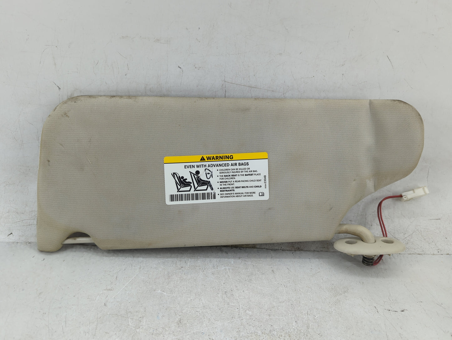 2008-2012 Jeep Liberty Sun Visor Shade Replacement Driver Left Mirror Fits Fits 2008 2009 2010 2011 2012 OEM Used Auto Parts