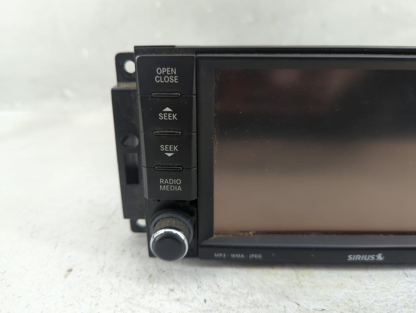2008-2009 Jeep Liberty Radio AM FM Cd Player Receiver Replacement P/N:P05064739AC P05064400AI Fits Fits 2008 2009 OEM Used A