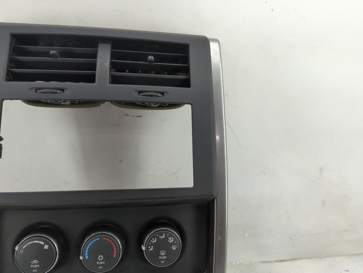2008 Jeep Liberty Information Radio Display Screen Bezel Vents - Oemusedautoparts1.com