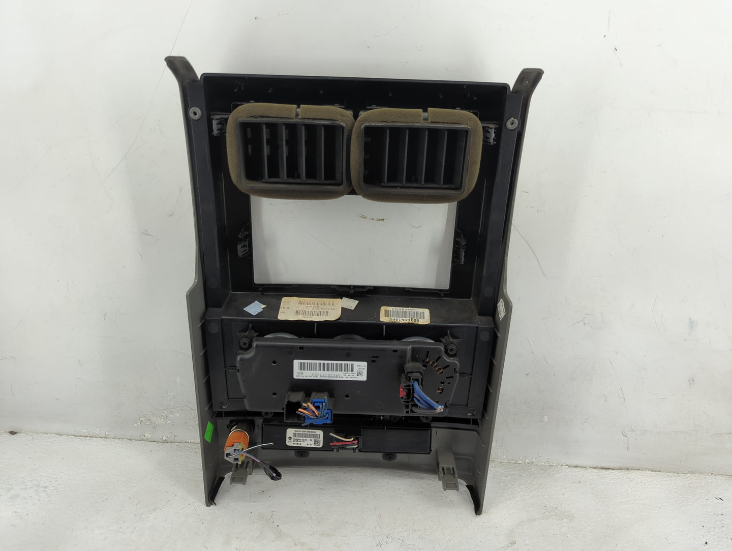 2008 Jeep Liberty Information Radio Display Screen Bezel Vents - Oemusedautoparts1.com